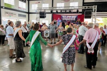 Grupo Sempre Alegre realizou baile da terceira idade