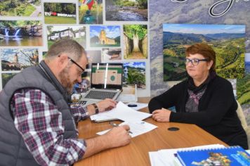 Imigrante assina termo de fomento com o Coral Concórdia