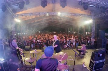 Dez mil pessoas agitam o 9º Dia Mundial do Rock de Imigrante