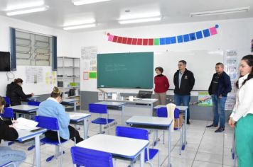 Candidatos a conselheiros tutelares fazem prova escrita