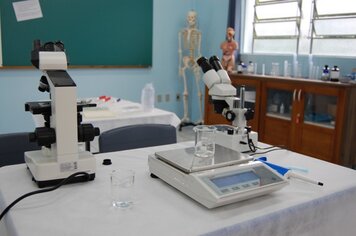 Escolas municipais receberam equipamentos para laboratório