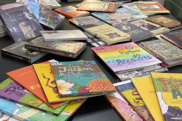 Mais de 50 novos títulos chegam à Biblioteca Pública de Imigrante
