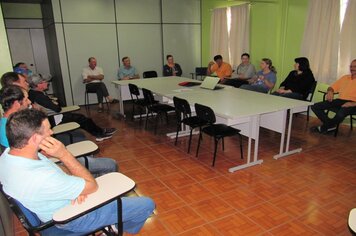 Município e STR orientaram associações de água