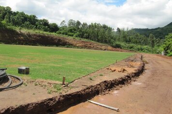 Iniciam as obras para a colocação da pista atlética no Riograndense