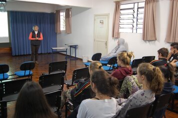 Alunos participam de atividades do Projeto Paz na Escola