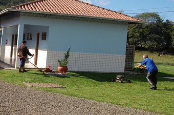 Obras efetua limpeza e melhorias em diversos locais