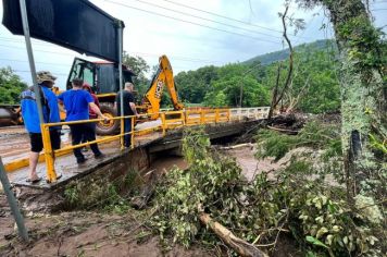 Secretaria de Obras trabalha na liberação de acessos