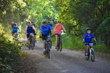 Mais de cem ciclistas participam do 1º Passeio Cicloturístico Girare in Kolonie