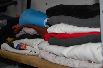 Reiniciam doações de roupas no CRAS