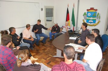 Reunião abordou passeios públicos de Imigrante