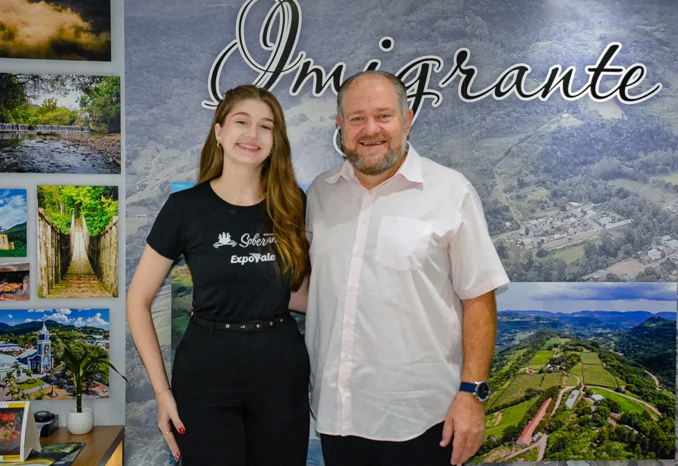 Yasmin Mattuella representa Imigrante no concurso de soberanas Expovale