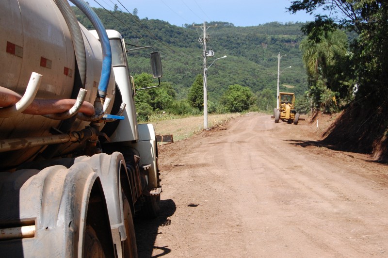 Iniciadas as obras de asfaltamento na Imhoff
