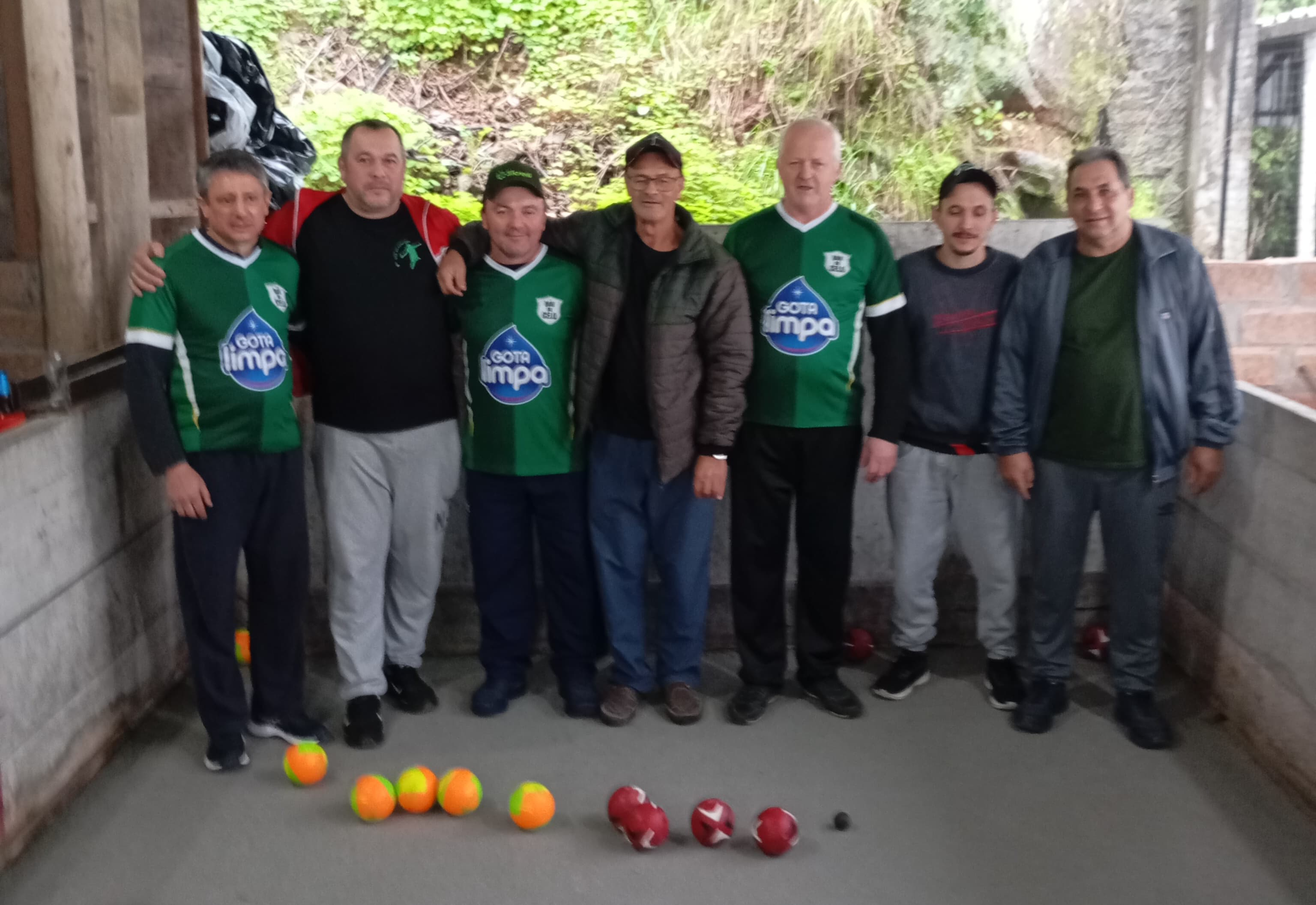 Bar do Gomes assume liderança do Torneio Integração de Bocha Imigrante/Colinas