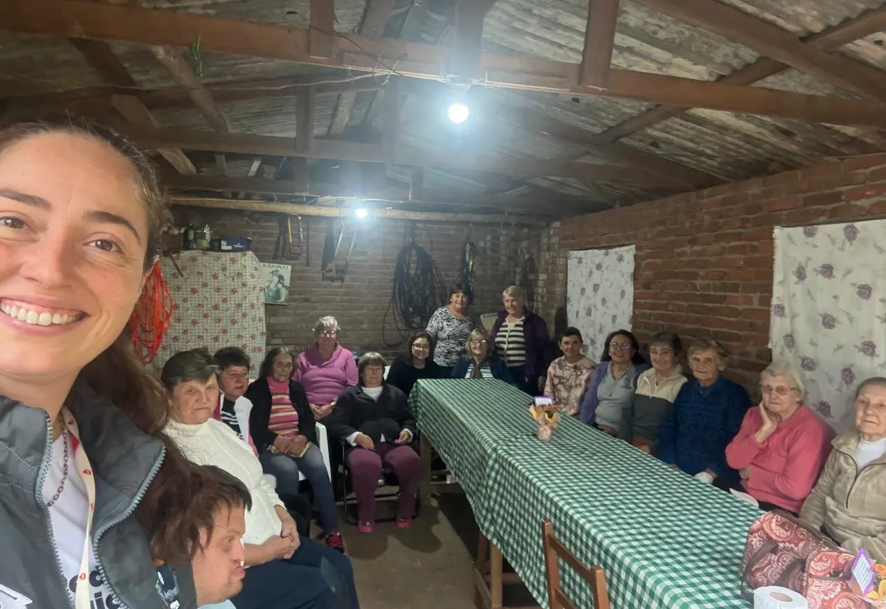 Oficina Terapêutica leva saúde, criatividade e acolhimento às casas das participantes 
