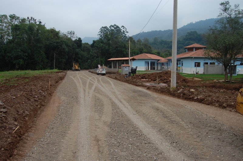 Obras de calçamento das ruas 7 de Setembro e 20 de Setembro estão em andamento