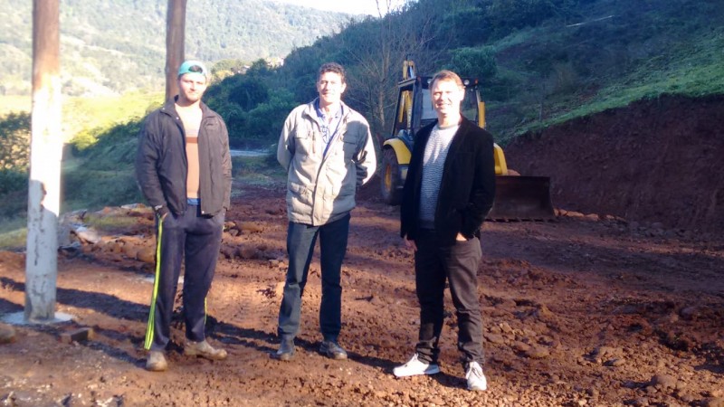 Prefeito acompanha obras
