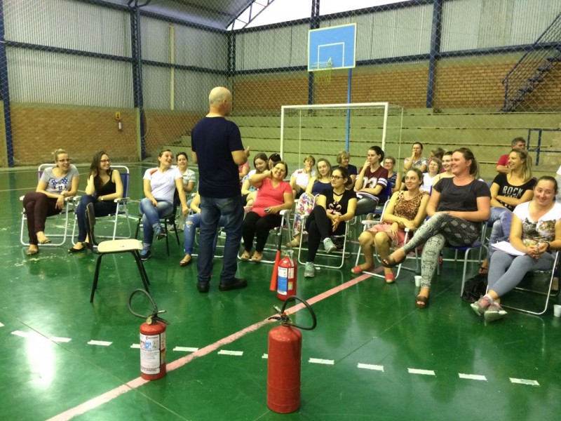Servidores da Educação participaram de treinamento de segurança no trabalho