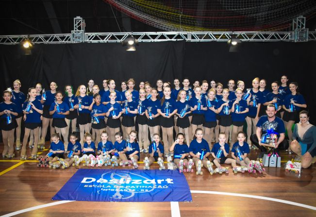 Deslizart promove espetáculo de Patinação Artística 