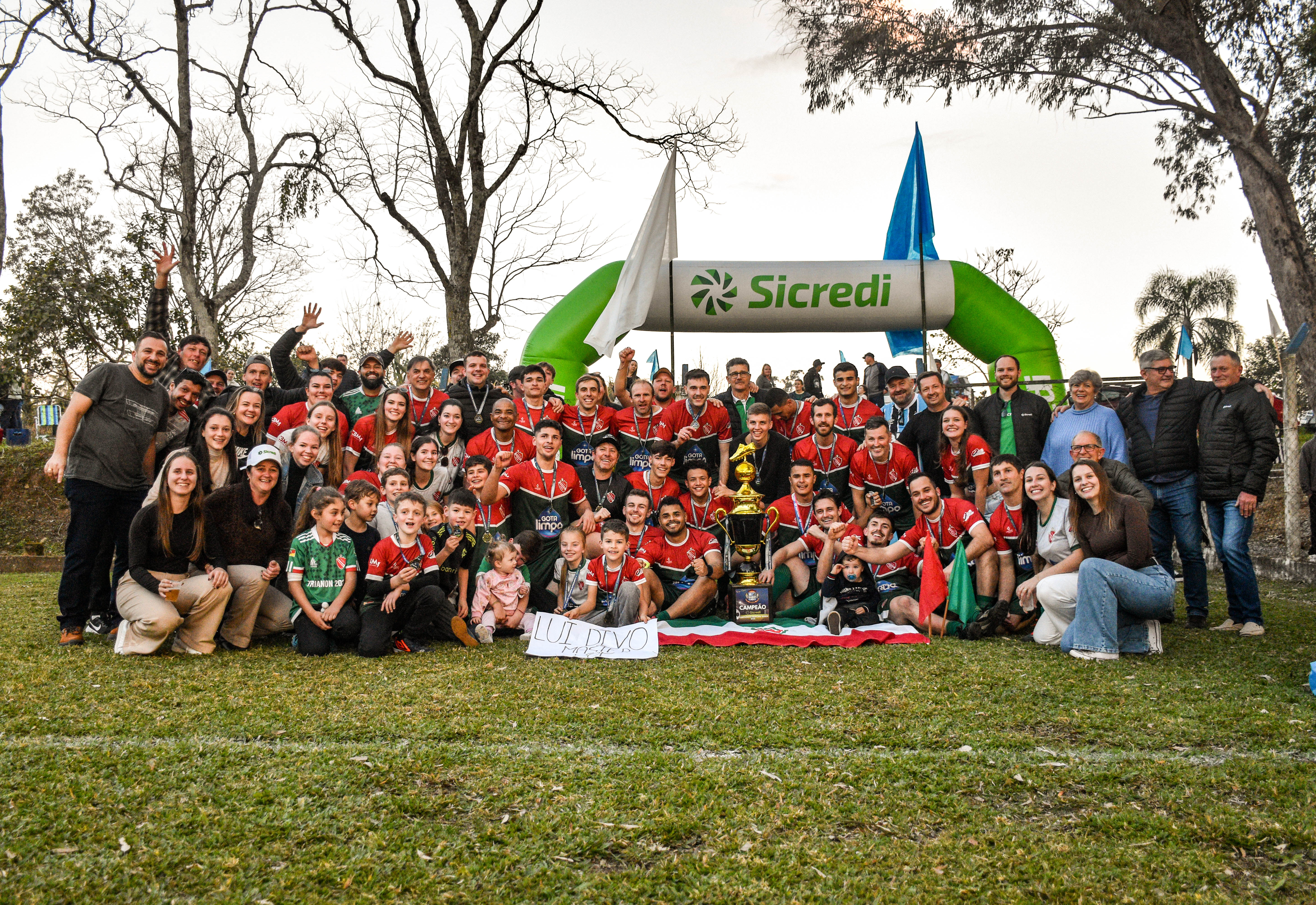 Riograndense e Ecas são os grandes campeões do 1º Campeonato Municipal Sicredi