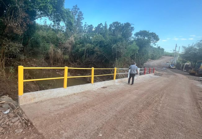 Ponte da divisa é entregue para a comunidade
