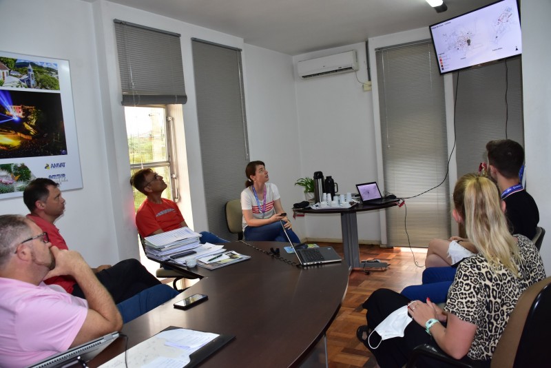 EMAU apresenta primeira proposta de revitalizaçâo das avenidas