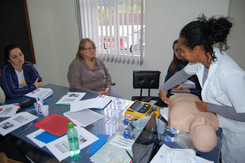ACS participaram de capacitação sobre suporte básico de vida