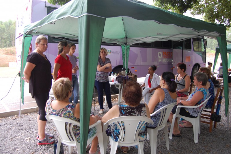 Ônibus Lilás marcou ações contra violência doméstica em Imigrante
