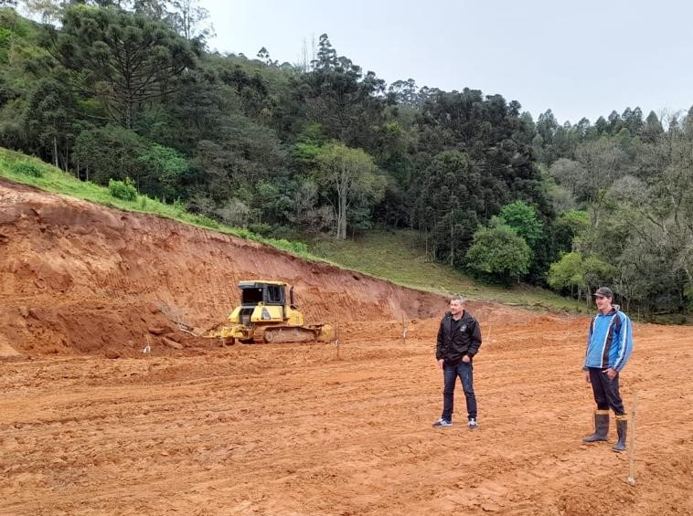 Produtores aprovam serviços de máquinas executados pela Prefeitura