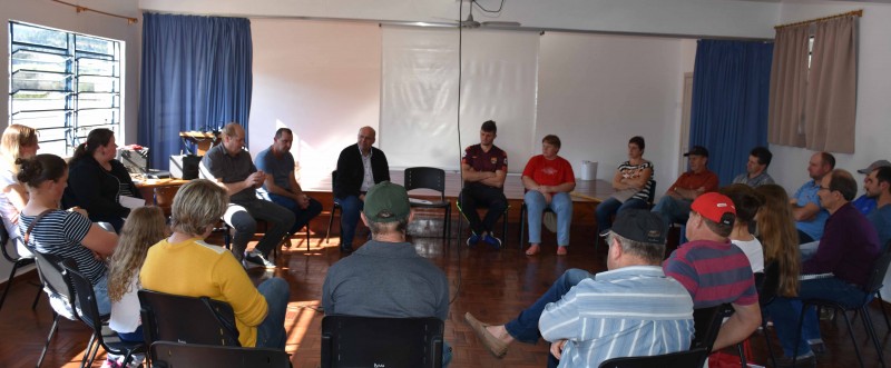 Prefeito participa de reunião do CMDR